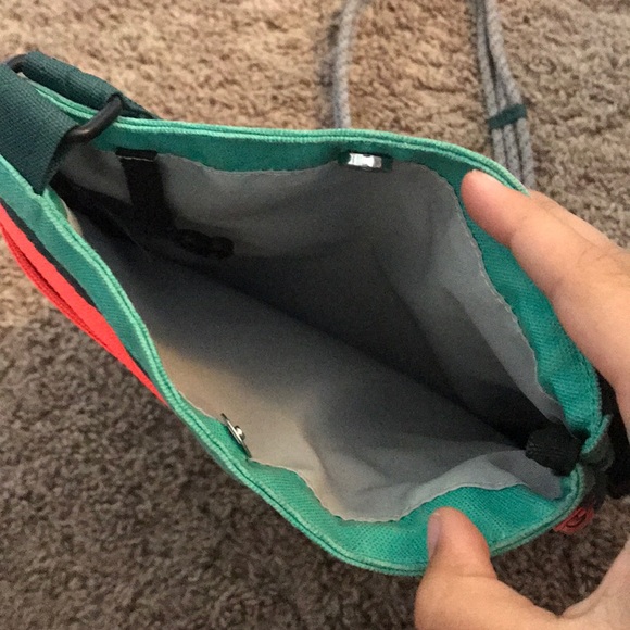 Kavu crossbody - Picture 4 of 5